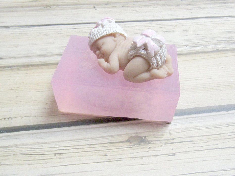 Mold for 3 Inch Baby with Bow Hat and Diaper Fondant Decorating Soap Polymer Clay Cake N7