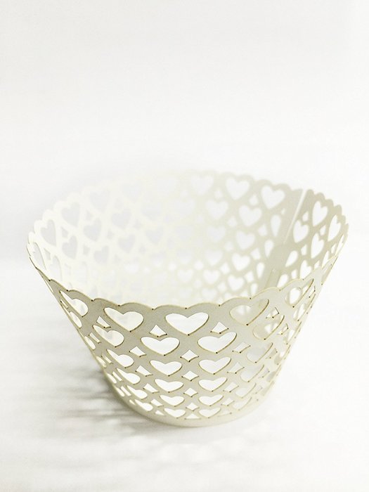 HUAL Cupcake Wrappers 50 Filigree Artistic Bake Cake Paper Cups Heart Lace Laser Cut Liner Baking Cup Muffin Case... N5