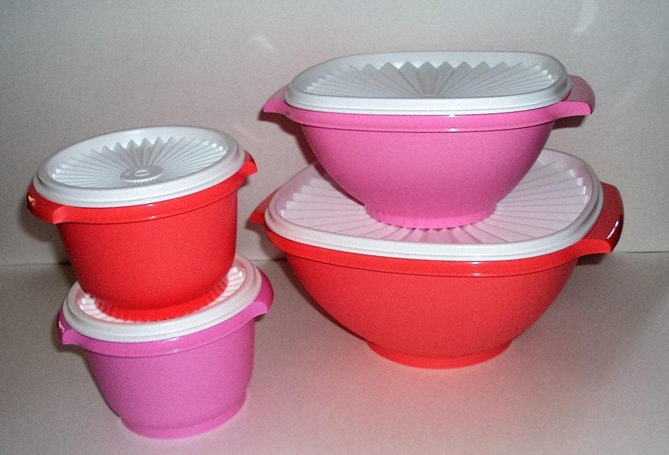 Tupperware Servalier Bowls Set of 4 Nesting Serving Bowls Spring Guava Pink N2