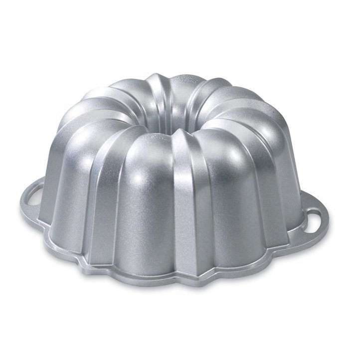 Nordic Ware Platinum Collection Anniversary 10- to 15-Cup Bundt Pan N8