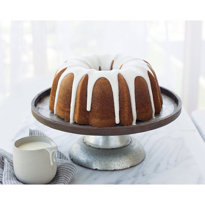 Nordic Ware Platinum Collection Anniversary 10- to 15-Cup Bundt Pan N10