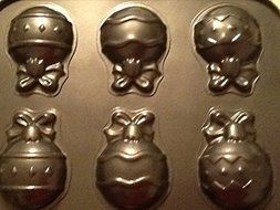 Kringles Kitchen Ornament Cake Pan