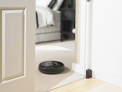 Irobot Roomba 650 Vacuum Cleaning Robot for Pets (Complete Set) w/ Bonus: Premium Microfiber Cleaner Bundle N4