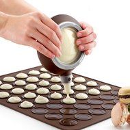 Alice Windowshop Macaron Baking Set Food grade Silicone Brown N5