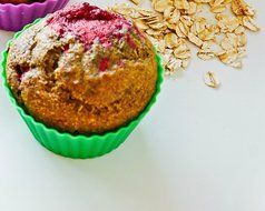 Brighid's Kitchen Green Reusable Silicone Baking Cups / Muffin Cups with eBook Cookbook and Product Guide, Set... N17