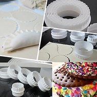 Y&amp;XL&amp;H Plastic 6Pcs Round Scalloped Fluted Reversible Cookie Pastry Biscuit Cake Cutter N4