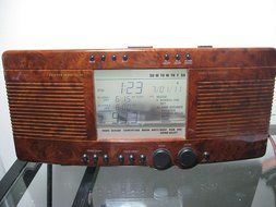 Sharper Image Stereo Sound Soother Clock Stereo Radio SI435 N7