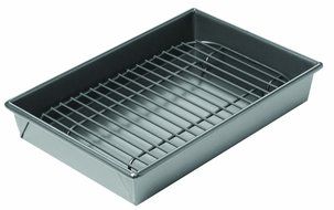 Chicago Metallic 26639 Nonstick Petite Broil &amp; Roast Pan