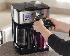 Hamilton Beach 49983 12 Cup 2Way FlexBrew Digital Single with Bonus 58148 Blender N5