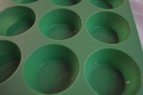 Premium Silicone Mini Muffin Pan,non Stick,non-bpa, Food Grade with Heat Resistant Upto 450&deg;f,microwave, Freezer... N15