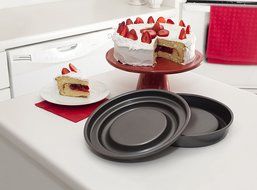 Mrs. Fields Bakeware 128 Fill N Flip Locking Layer Cake Set N3