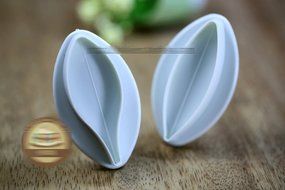 Anyana 2pcs set Lily Plastic Plunger And Cookie Cutter Cake Mould Tool Kitchen Tool Sugar Paste Baking Mould Cookie... N2