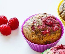 Brighid's Kitchen Green Reusable Silicone Baking Cups / Muffin Cups with eBook Cookbook and Product Guide, Set... N37