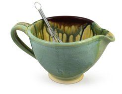 American Made Stoneware Pottery Batter Mixing Bowl with Wire Whisk, Drip Style, 32-oz N3