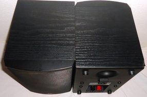 Boston Acoustics CR6 2 Way 2 Driver Max 100 Watt Bookshelf Speakers N6