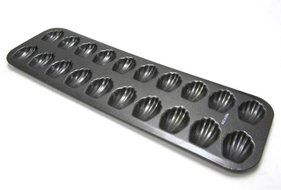 Chloe's Kitchen 203-180 20-Cavity Non-Stick Madeleine Pan, Mini, Dark Grey