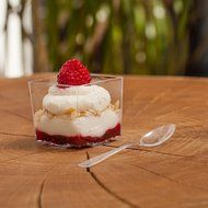 Petits Desserts 72-Piece Set of 60 ml Square Cups and 3.74-Inch Plastic Dessert Spoons N6