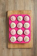 12 Cup, Non Stick, Premium Silicone Muffin Mold &amp; Cupcake Pan/Silicone Baking Molds/Baking Cups N13