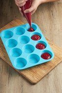 12 Cup, Non Stick, Premium Silicone Muffin Mold &amp; Cupcake Pan/Silicone Baking Molds/Baking Cups N15