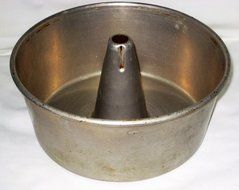 Vintage Wear-Ever Angel Food Cake Pan N2