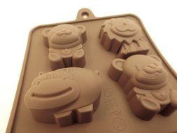 Set 2 silicone Chocolate Candy Molds; 1 Hearts mold and 1 mold of Hippos/Lions/Bears. Ice cubes, Candies, Gummies... N4