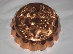 Vintage Coppertone &amp; Tin Fruit Pattern 7 1/2 x 2 1/4 Inch Jell-O Pate Mold Cake Baking Pan