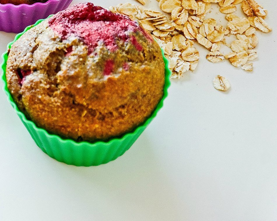 Brighid's Kitchen Green Reusable Silicone Baking Cups / Muffin Cups with eBook Cookbook and Product Guide, Set... N17