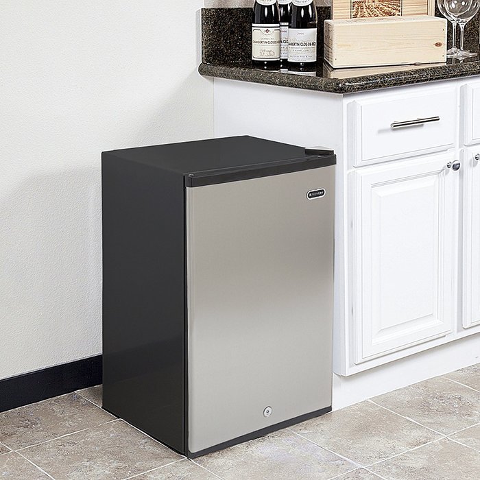 Whynter CUF-210SS Energy Star Upright Freezer, 2.1 Cubic Feet N3