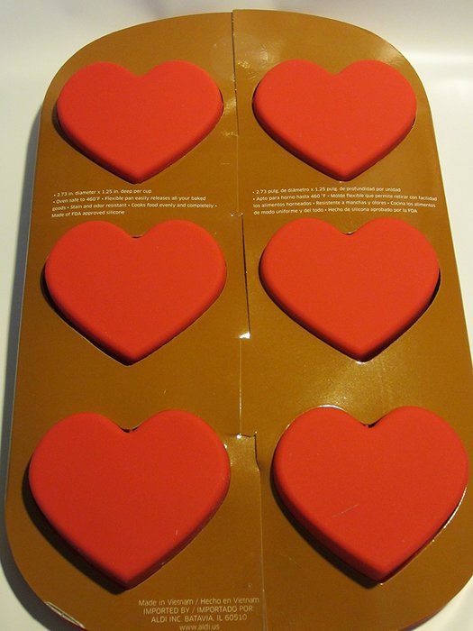 Crofton 2.73" x 1.25" Deep Heart Muffin Pan - Silicone