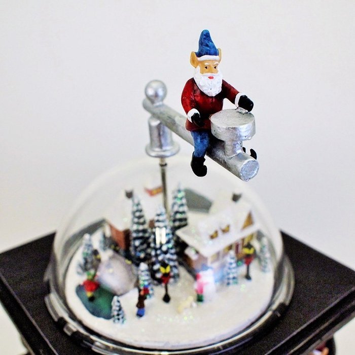 Amusements Old Fashioned Coffee Grinder Lighted Action Musical Featuring Elves Decor N4