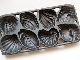 John Wright Cast Iron Muffin Mold 8 Sea Shells