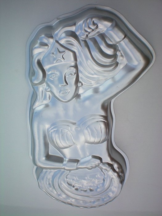Wilton 1978 Wonder Woman [DC Comics Inc] Cake Pan -- as shown
