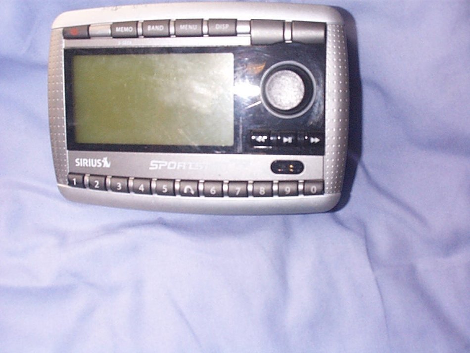 Sirius Sportster SP-R1R Satellite Radio Receiver 87.7 FM modulator N3