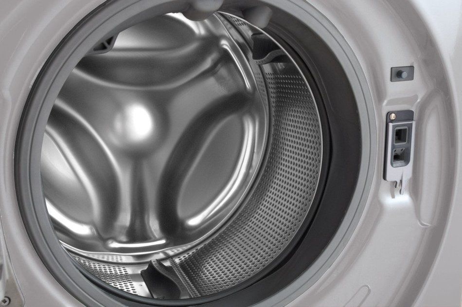 Frigidaire FFFS5115PA3.9 Cu. Ft. Classic Silver Stackable With Steam Cycle Front Load Washer - Energy Star N4