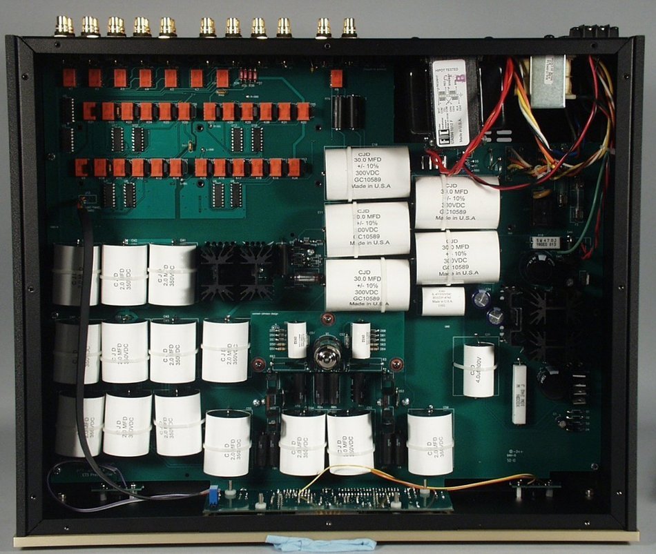 conrad-johnson - ET5 - Enchnaced Triode Line Stage Preamplifier N3