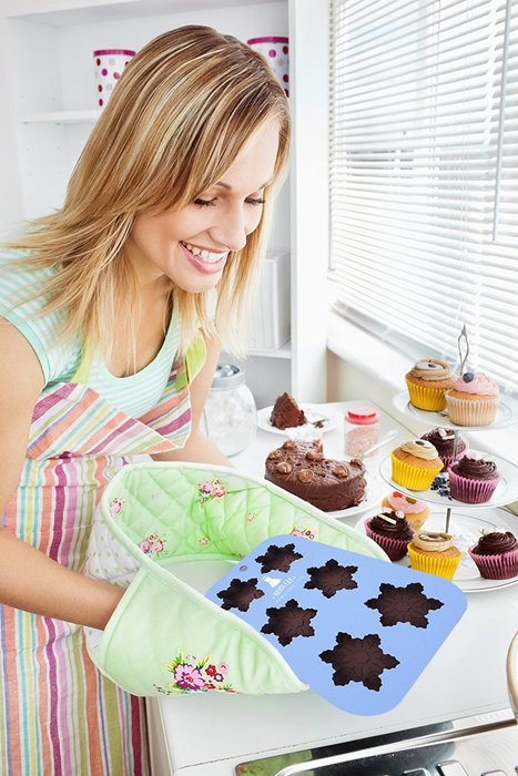Silicone Snowflake Mold: Non-Stick Baking, Chocolate, Ice, Muffins & Soap⎟Oven-Microwave-Freezer-Dishwasher Safe... N5