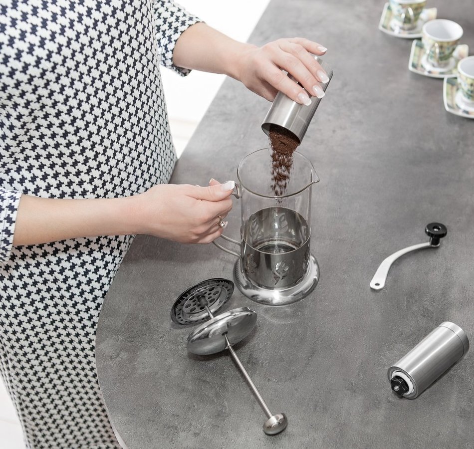 Katevic Manual Coffee Grinder with Adjustable Ceramic Burr, Ebook, Brush, Spoon and Carry Bag N9