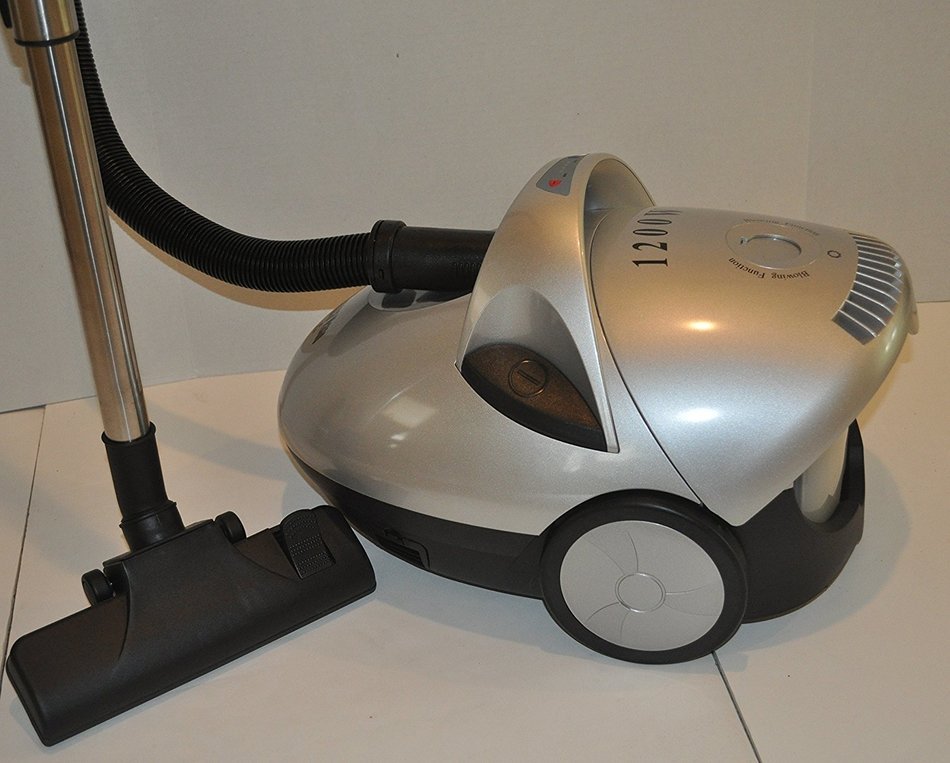 AqueosVac Household Water Filtration Vacuum Cleaner N2