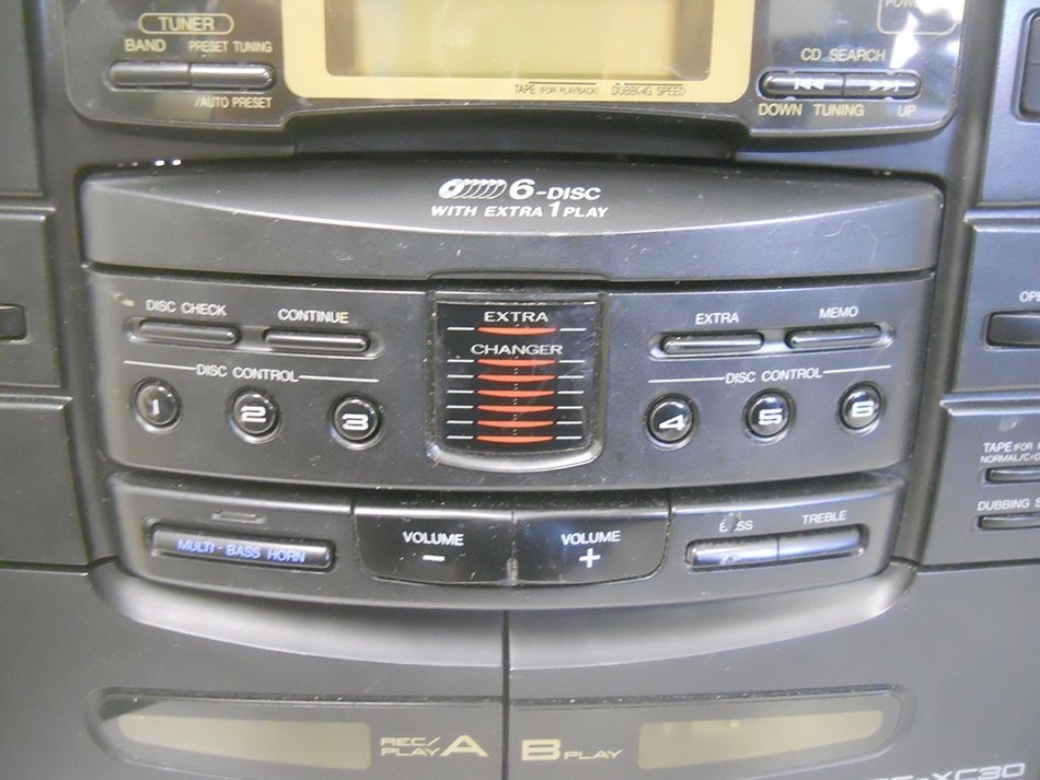 JVC PC-XC30 6 Disc CD Changer Boombox Dual Cassette Recorder Player Multi Bass Horn Portable AM FM Radio Detachable... N9