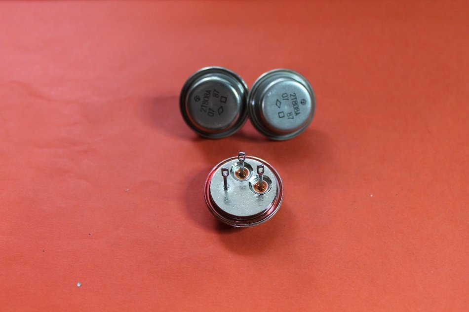 Transistors silicon 2T808A (KT808A) analogue BLY47 USSR 2 pcs
