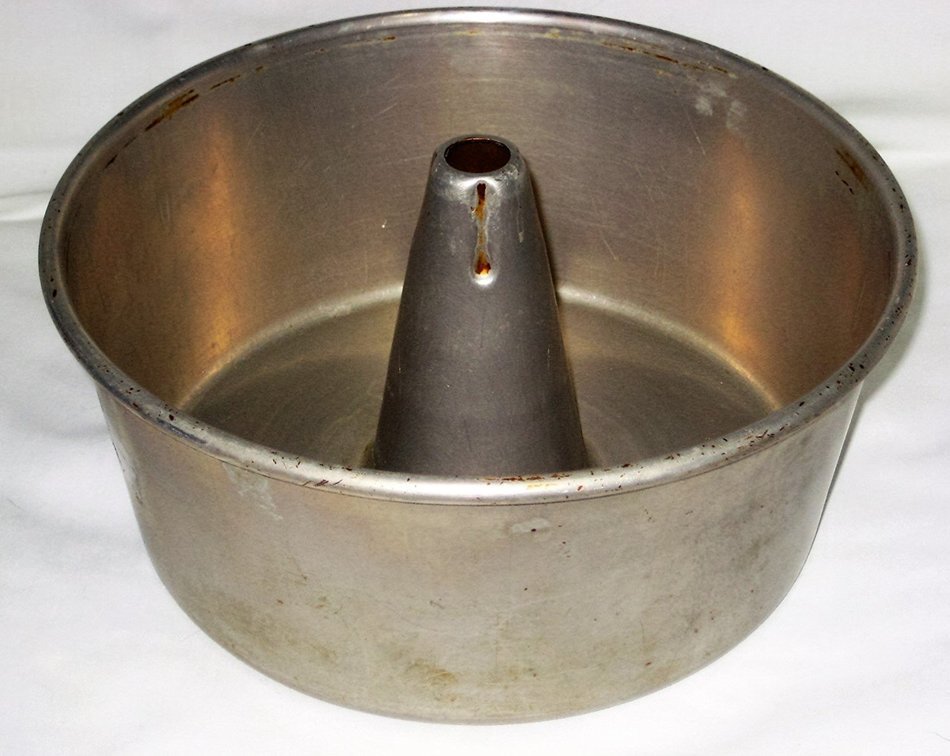 Vintage Wear-Ever Angel Food Cake Pan N2