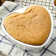 Astra shop 7 Inch Aluminum Heart Shape Cheesecake Pan Chiffon Cake Mold Baking Mould with Removable Bottom N3