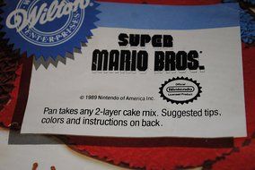 Wilton Nintendo Super Mario Brothers Cake Pan 2105-2989 N8