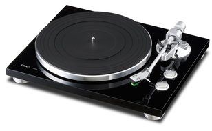 TEAC Classic Analog Turntable with Built-in Phono Pre-amplifier &amp; USB Digital Output (Black)