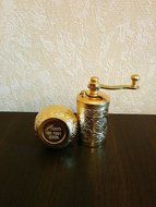 Armenian Coffee Grinder, 3 Different Colors, 4.2'' Spice Grinder, Pepper Mill (Copper) N7