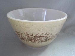 Vintage 1980s PYREX Forest Fancies Mixing Batter Bowl - 750ml N2
