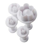 Y&amp;XL&amp;H Wintersweet Pattern Cake and Cookies Cutter Mold with Plunger (3 Pieces) N3
