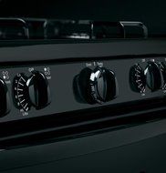 Hotpoint RGB525DEHBB 30" Black Gas Sealed Burner Range N3
