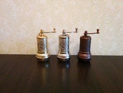Armenian Coffee Grinder, 3 Different Colors, 4.2&#039;&#039; Spice Grinder, Pepper Mill (Copper) N8