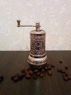 Armenian Coffee Grinder, 3 Different Colors, 4.2&#039;&#039; Spice Grinder, Pepper Mill (Copper) N9
